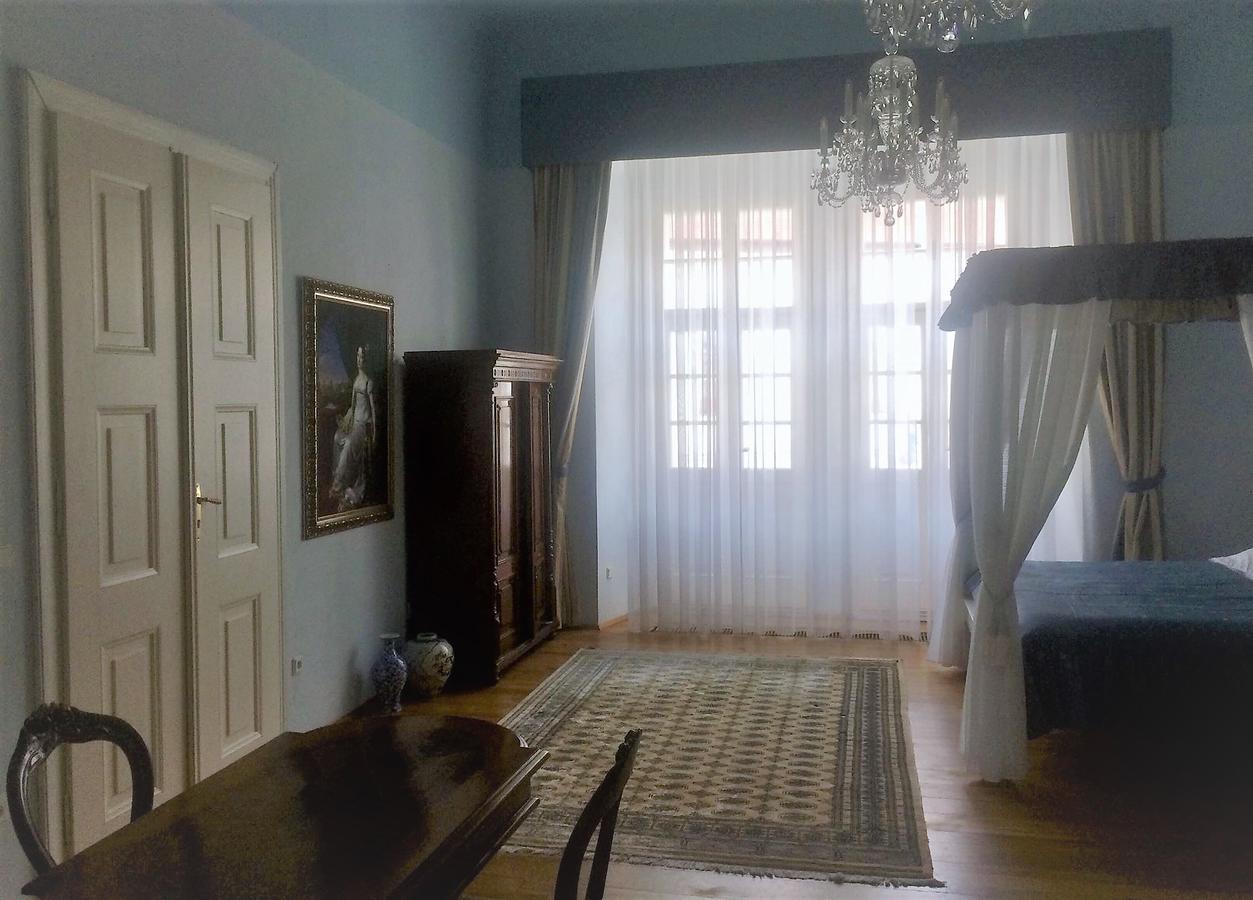 Althansky Palac Znojmo Luaran gambar